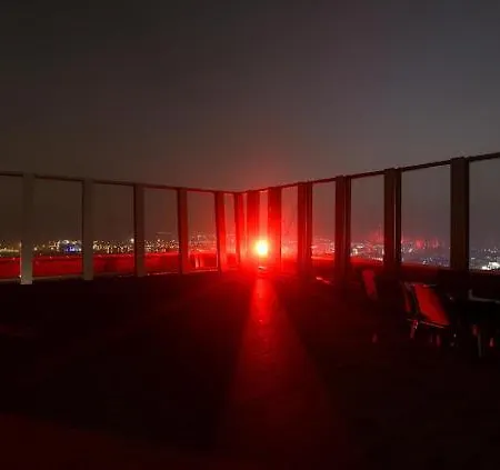 Hanza Tower Diamond Class 2.0 アパート